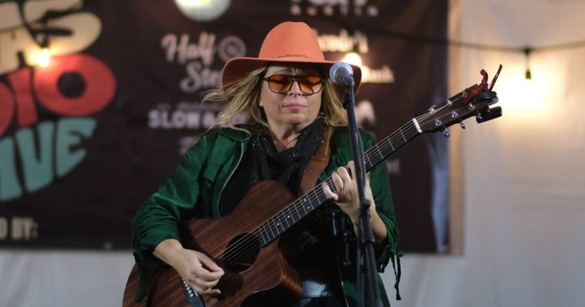 Center Stage Jams: Ella Reid