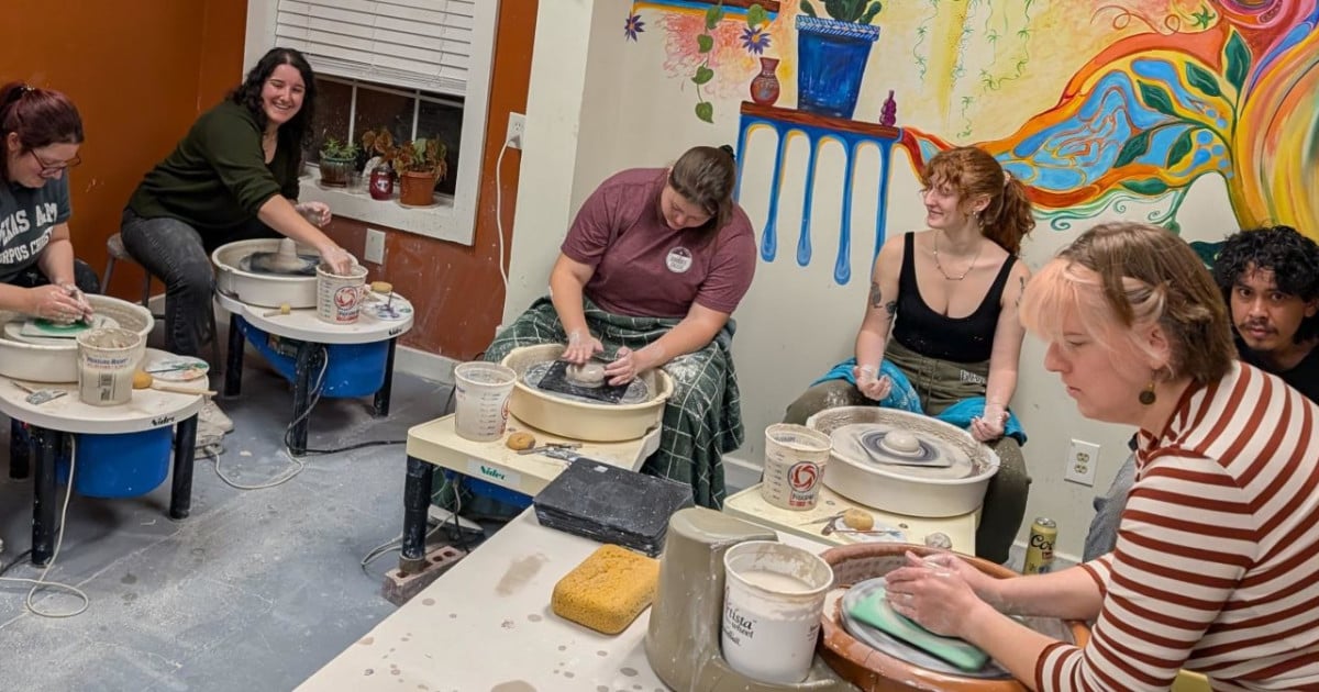 Throw & Glaze Potter's Wheel Experience