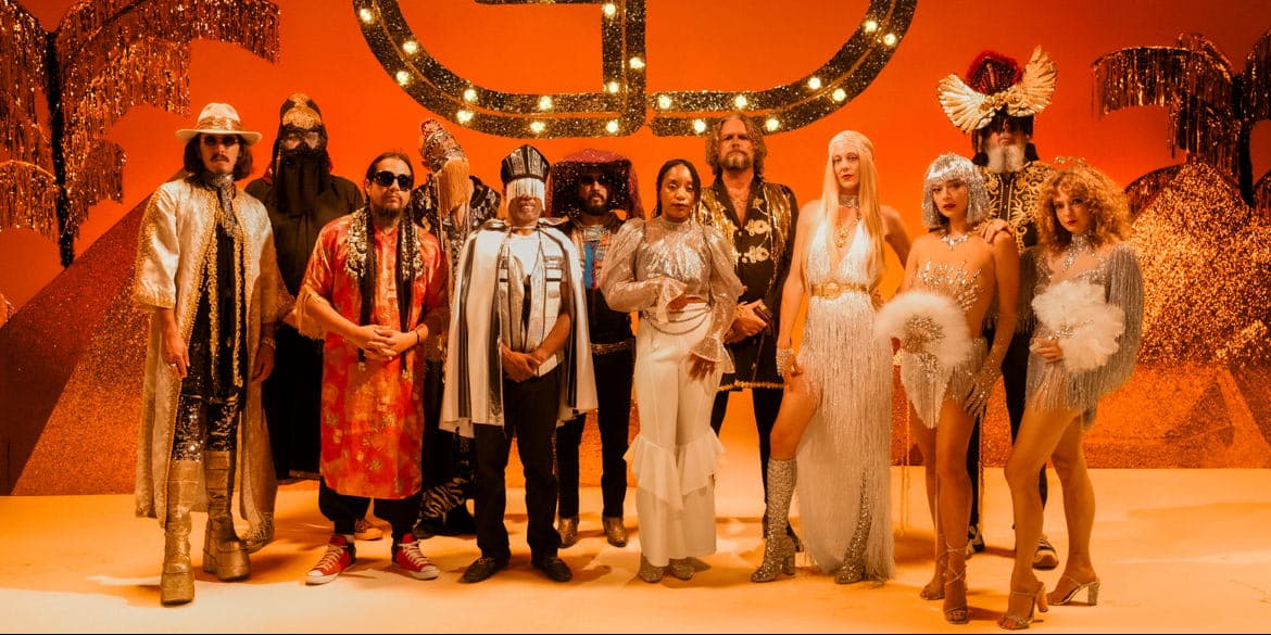 B Scene: Monster Ball