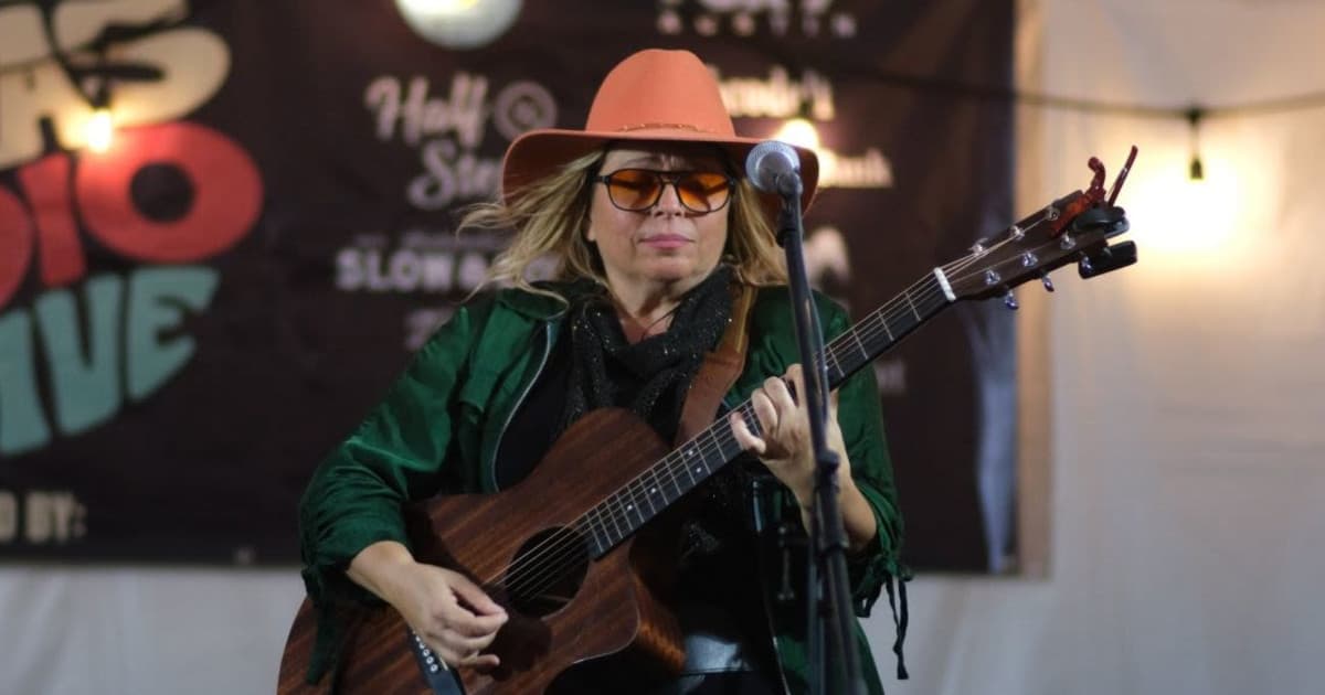 Center Stage Jams: Ella Reid