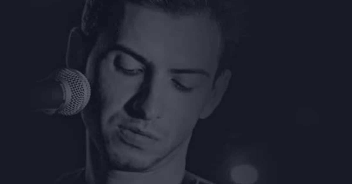The Ruby Bar Hosts Live Music Saturday Featuring Matt Bowles