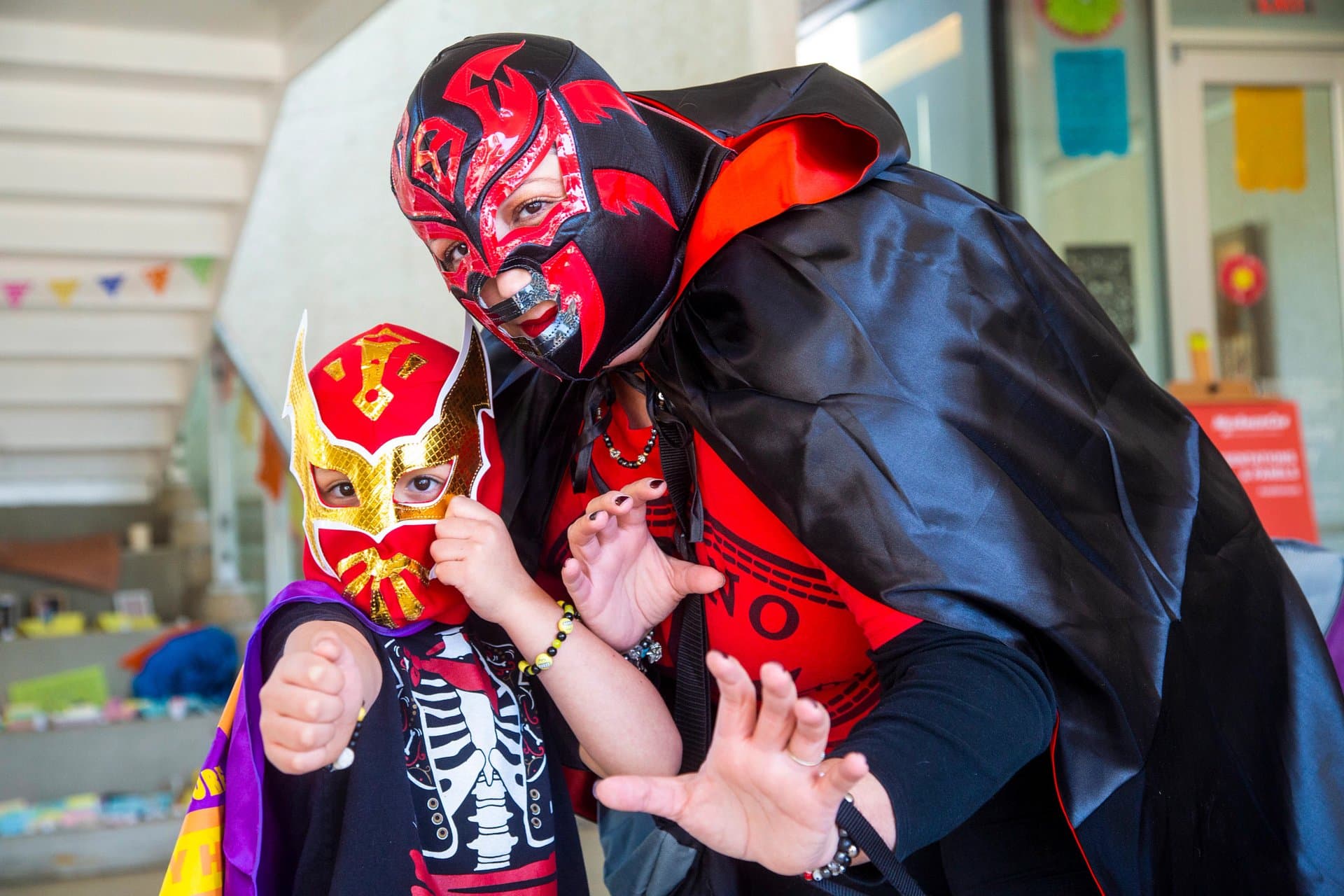 Sabados en Familia with Mexamericon: Latine Superheroes Throughout History